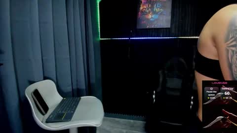 zhoestrong online show from November 2025 11:25:01 PM