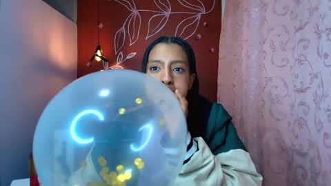 Zia Green online show from February 2025 03:29:01 PM