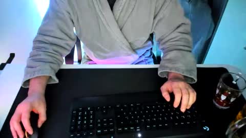 Snapshot of ziemlichflutschig chatting on January 2025 08:14:02 PM ziemlichflutschig online show from January 2025 08:14:02 PM