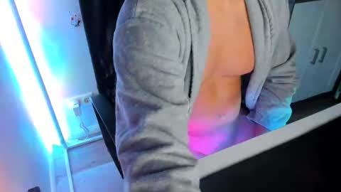 Snapshot of ziemlichflutschig chatting on September 2025 03:44:01 AM ziemlichflutschig online show from September 2025 03:44:01 AM