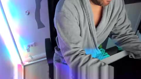 Snapshot of ziemlichflutschig chatting on October 2025 09:22:01 PM ziemlichflutschig online show from October 2025 09:22:01 PM