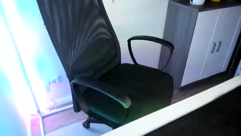 Snapshot of ziemlichflutschig chatting on November 2025 05:31:02 AM ziemlichflutschig online show from November 2025 05:31:02 AM