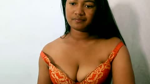 Snapshot of zina479102 chatting on July 2026 02:13:02 PM elly online show from July 2026 02:13:02 PM