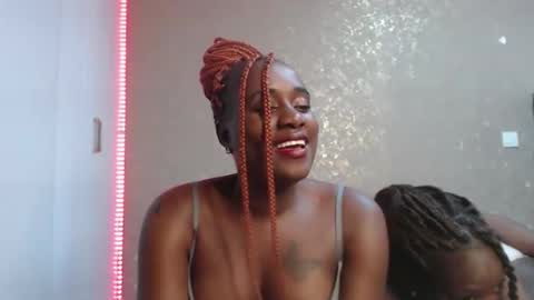 Snapshot of zinadine_ chatting on February 2026 07:27:01 AM Zinadine online show from February 2026 07:27:01 AM