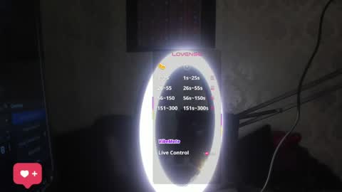 Zisary online show from April 2026 03:17:02 PM