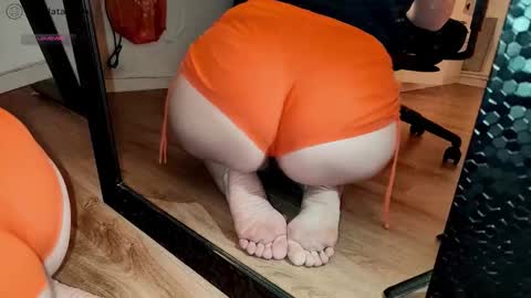 Snapshot of zlatalata chatting on November 2025 02:27:01 PM zlatalata online show from November 2025 02:27:01 PM