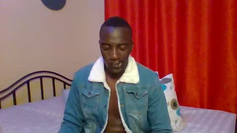 Snapshot of zlatann2012 chatting on January 2025 02:21:02 AM Zlatann2012 online show from January 2025 02:21:02 AM