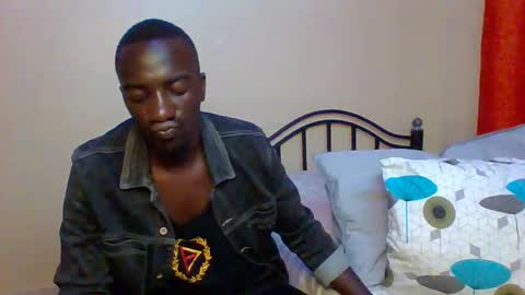 Snapshot of zlatann2012 chatting on February 2025 05:05:02 PM Zlatann2012 online show from February 2025 05:05:02 PM