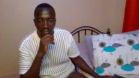 Snapshot of zlatann2012 chatting on February 2025 03:49:02 PM Zlatann2012 online show from February 2025 03:49:02 PM