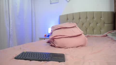 ZOEE online show from February 2025 02:06:02 AM