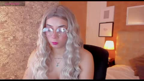 Snapshot of zoe_alanaa chatting on October 2025 06:52:02 PM ZOEE online show from October 2025 06:52:02 PM