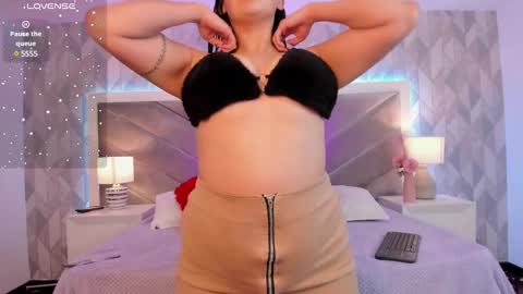 zoe_banks_ online show from March 2025 06:58:01 AM