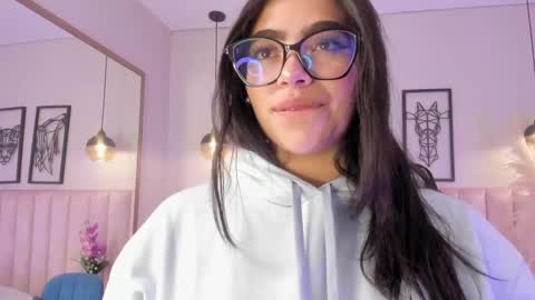 zoe_banks_ online show from September 2025 12:37:02 PM