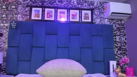 Snapshot of zoe_blosson chatting on July 2026 07:05:02 PM zoe_blosson online show from July 2026 07:05:02 PM
