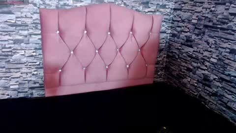 Zoe Bronw online show from December 2025 01:49:01 PM