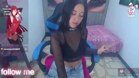 Snapshot of zoe_connor19 chatting on January 2025 09:19:01 PM Z O E online show from January 2025 09:19:01 PM