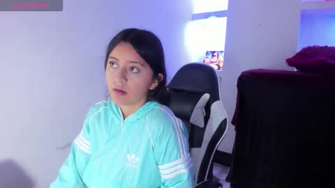 Z O E online show from February 2026 08:05:02 PM