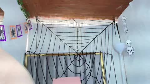 Snapshot of zoe_curvy chatting on October 2025 12:27:02 PM Zoe online show from October 2025 12:27:02 PM