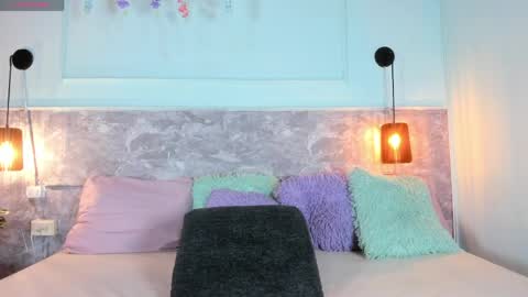 Zoe  online show from April 2026 04:26:02 AM