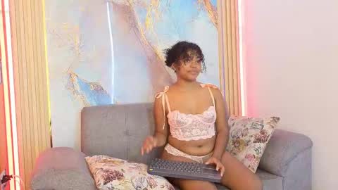 Zoe Grence online show from September 2025 04:01:02 PM