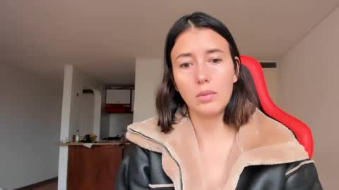 ZOE online show from February 2025 10:14:02 PM