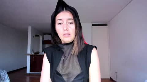 ZOE online show from February 2025 12:14:01 AM