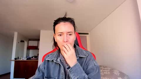 Snapshot of zoe_jeane_beker chatting on October 2025 08:38:02 PM ZOE online show from October 2025 08:38:02 PM