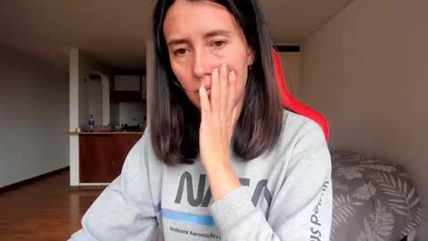 Snapshot of zoe_jeane_beker chatting on October 2025 07:59:01 PM ZOE online show from October 2025 07:59:01 PM