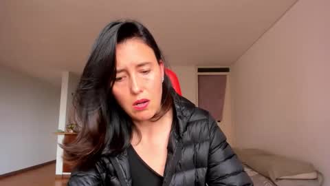 Snapshot of zoe_jeane_beker chatting on October 2025 08:25:01 PM ZOE online show from October 2025 08:25:01 PM