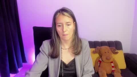 ZOE online show from February 2026 09:42:01 PM