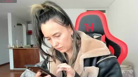 ZOE online show from July 2026 07:39:01 PM