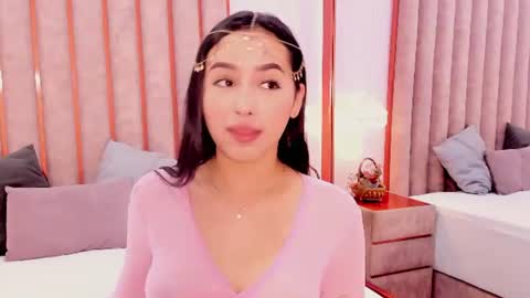 Zoe Monrow online show from June 2026 12:18:02 PM