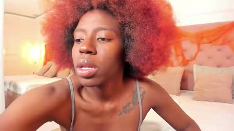 Snapshot of zoe_novakk chatting on November 2025 04:42:01 PM Zoe Novakk online show from November 2025 04:42:01 PM