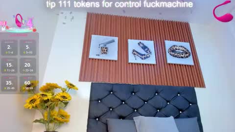 Zoe online show from November 2025 08:52:01 PM