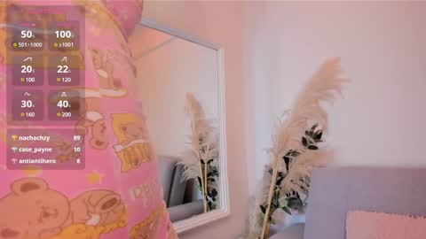 Zoe online show from December 2024 01:49:01 PM