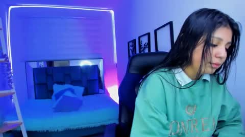 Zoe online show from September 2025 03:17:02 AM