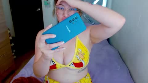 Snapshot of zoe_sexy69 chatting on July 2026 05:30:02 PM ZOE online show from July 2026 05:30:02 PM