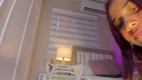 Hi guys i am Zoe  online show from February 2025 05:53:02 PM