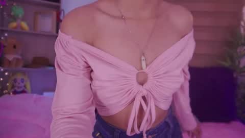 Zoe  online show from October 2025 03:24:01 PM