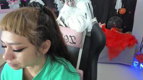 zoe_sullivan_ online show from October 2025 09:07:01 AM