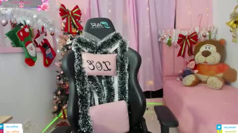 zoe_sullivan_ online show from November 2025 09:44:02 AM