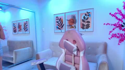 Zoe online show from April 2026 11:27:01 AM