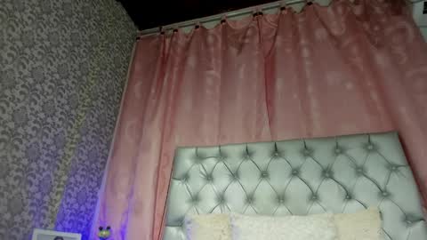 zoe tamara online show from April 2026 01:22:01 PM