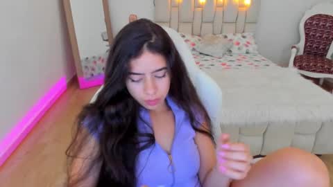 Snapshot of zoe_turnner_18 chatting on February 2025 05:31:01 PM Zoe online show from February 2025 05:31:01 PM