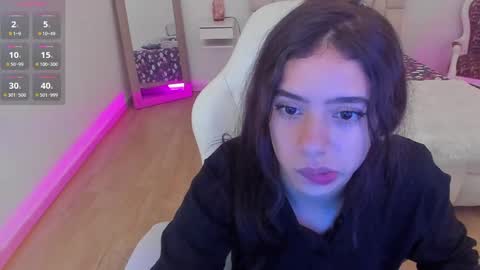 Snapshot of zoe_turnner_18 chatting on February 2025 05:39:01 PM Zoe online show from February 2025 05:39:01 PM