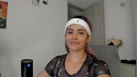 Snapshot of zoe_wattson chatting on June 2026 02:22:01 AM Zoe online show from June 2026 02:22:01 AM