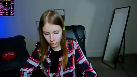 zoe_wind online show from September 2025 05:31:01 AM