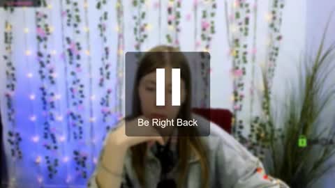 zoe_wind online show from September 2025 05:43:02 AM
