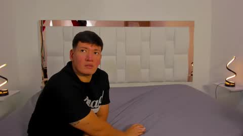 Zoe And Ethan online show from September 2025 07:08:01 PM