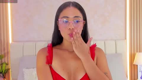 zoebarlowe online show from December 2025 07:08:02 PM